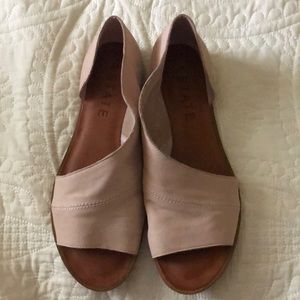 1. State Celvin Sandal